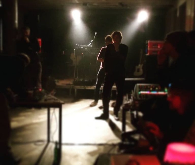 59946467_396529437604398_5435275475896938881_n